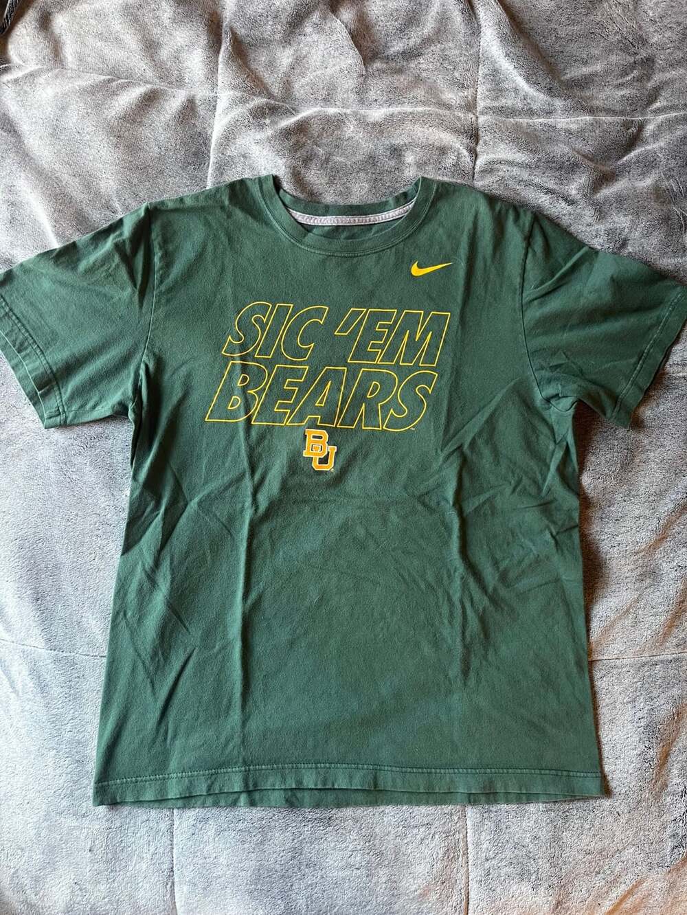 Nike Baylor Bears Sic Em Bears T-Shirt Size L Green Cotton Graphic